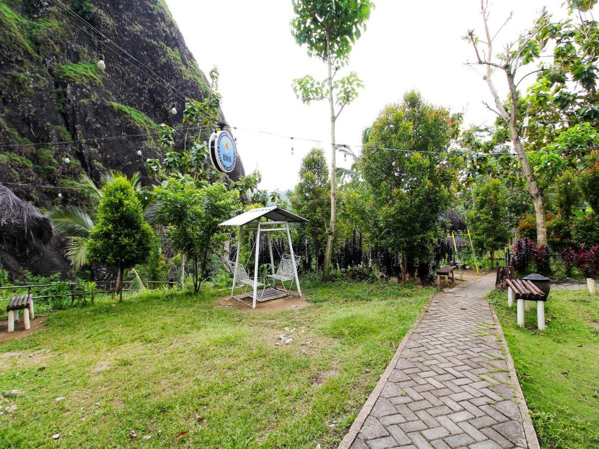 Oyo Homes 91134 Desa Wisata Tebing Lingga Trenggalek Zewnętrze zdjęcie