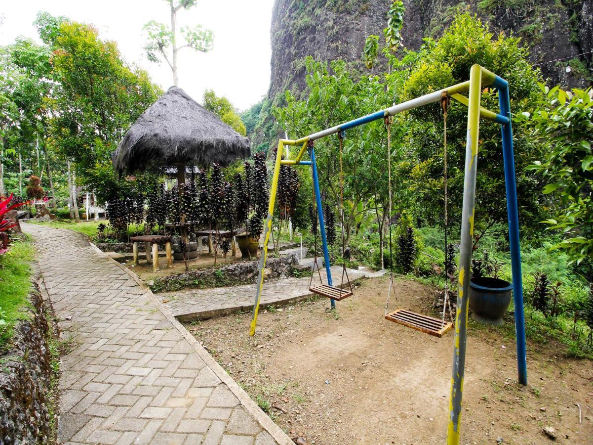 Oyo Homes 91134 Desa Wisata Tebing Lingga Trenggalek Zewnętrze zdjęcie