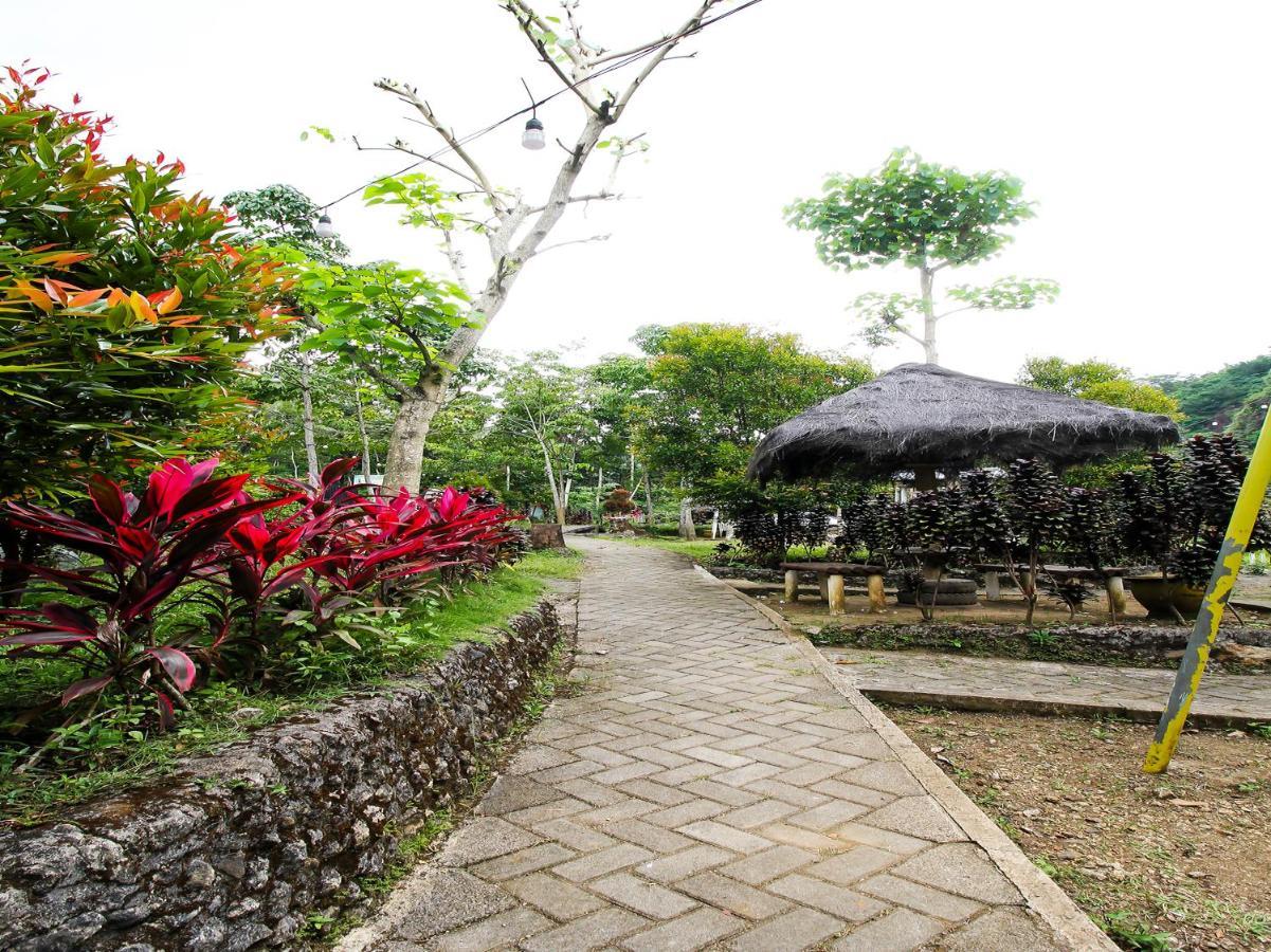 Oyo Homes 91134 Desa Wisata Tebing Lingga Trenggalek Zewnętrze zdjęcie